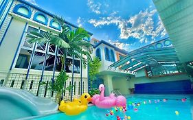 Hy-Resort